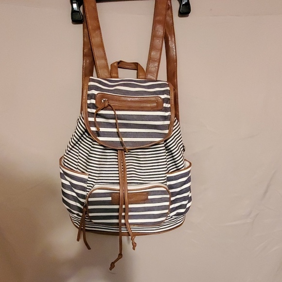 American Eagle Outfitters Handbags - AE backpack/purse